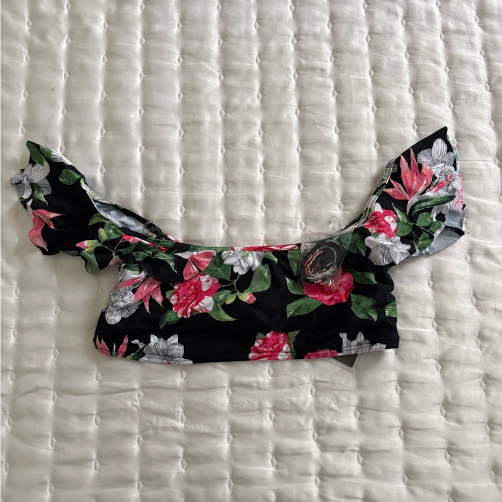 Vince Camuto NWT Off-Shoulder Bikini Top - Picture 2 of 4
